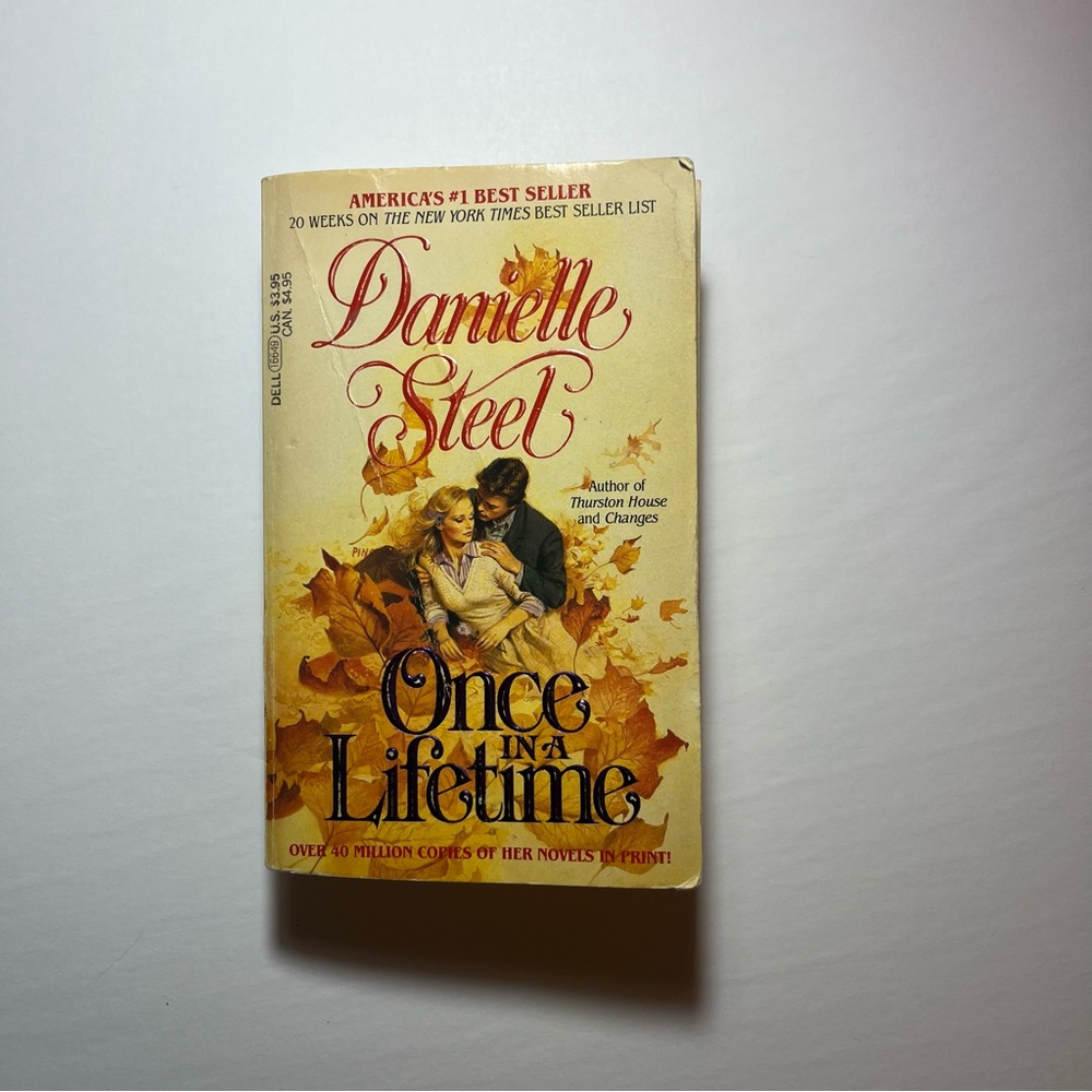 Danielle‎ Steel Once in a Lifetime Book